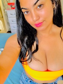 Escort nelly with black hair
