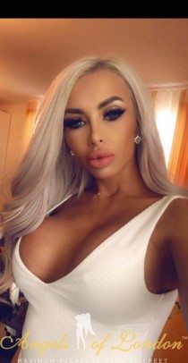 Kristel C bust size